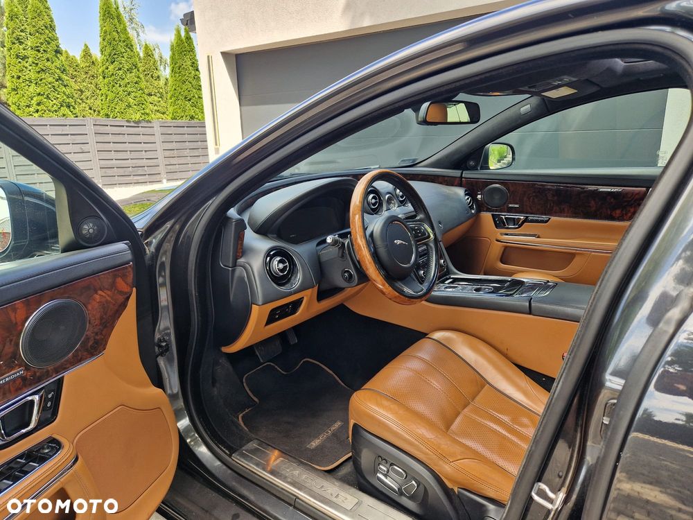 Jaguar XJ - 5