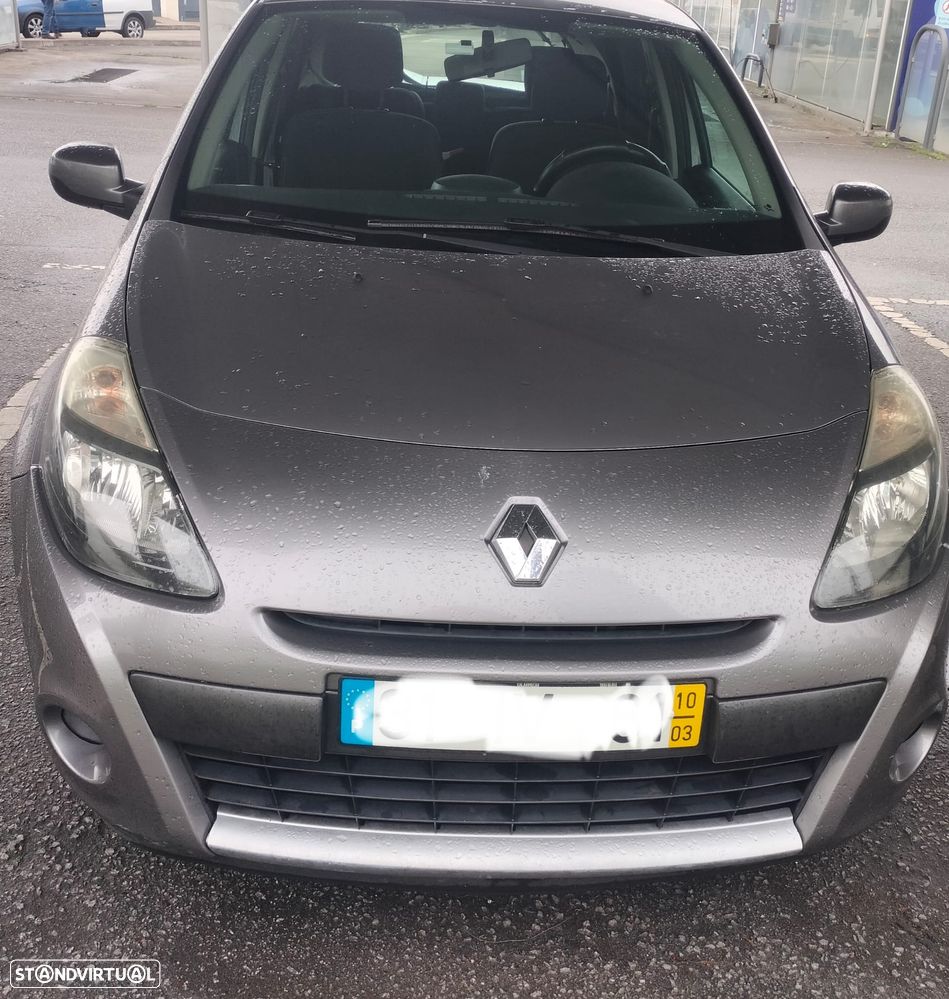 Renault Clio - 1