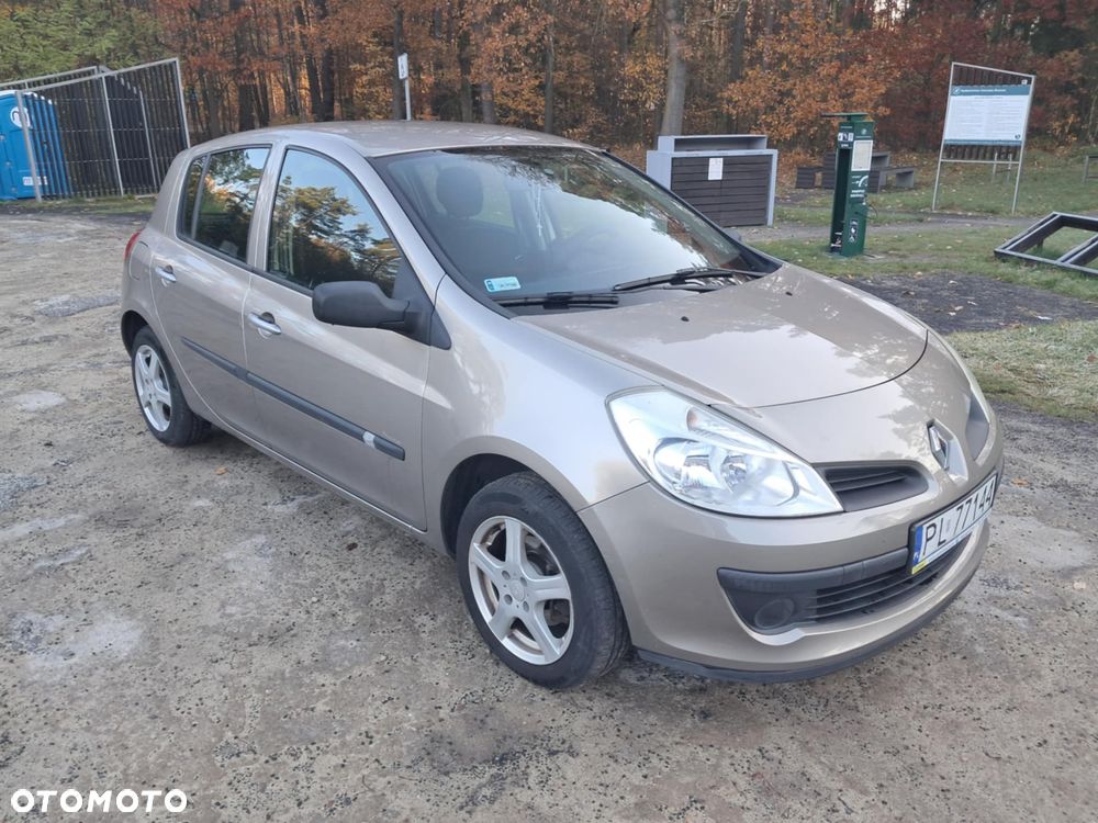 Renault Clio 1.2 16V Authentique - 3