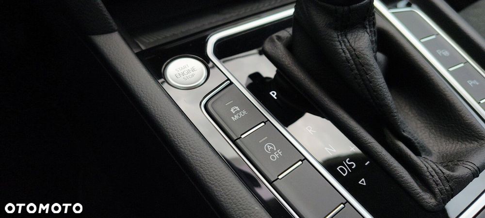 Volkswagen Passat - 32