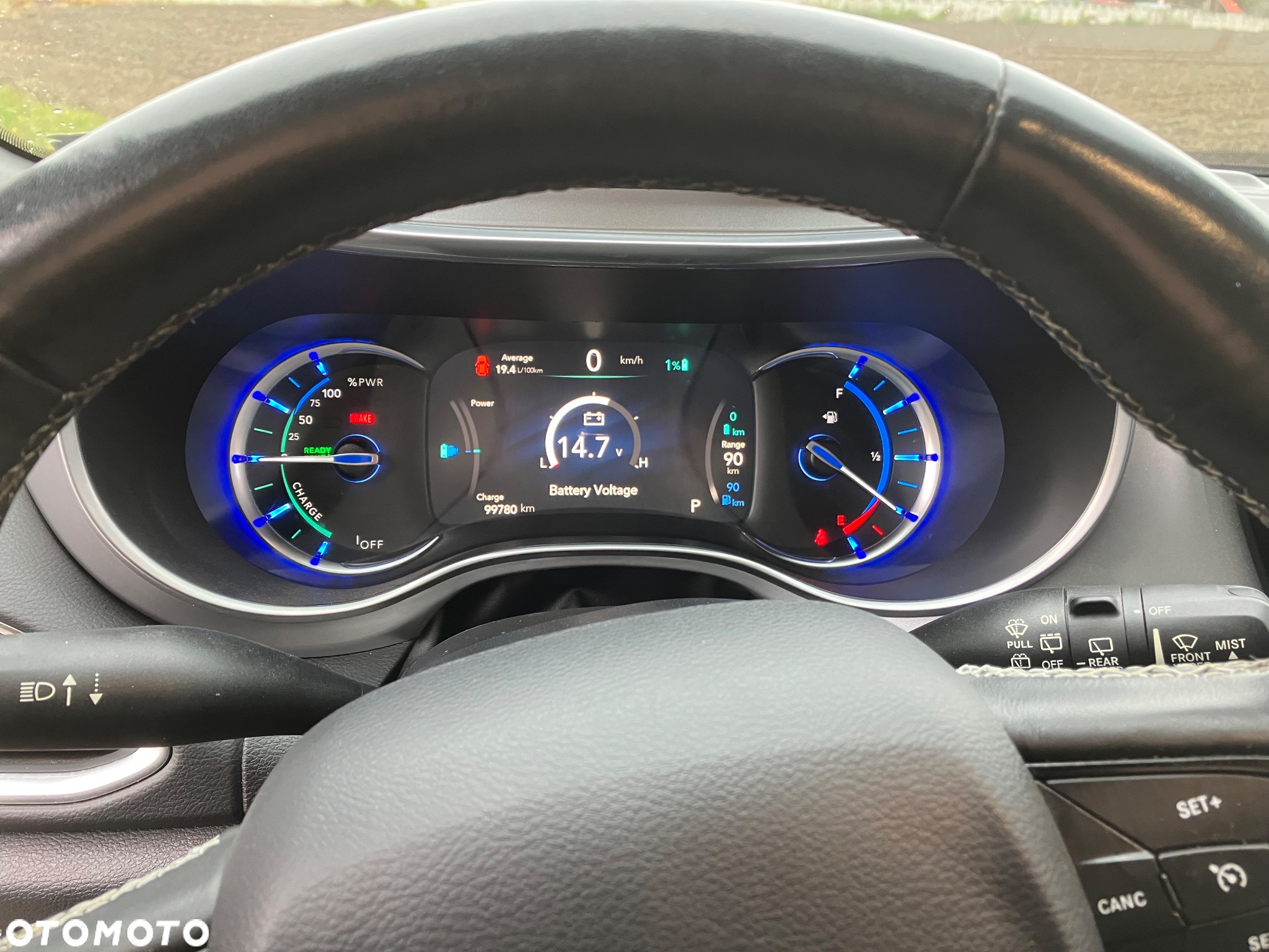 Chrysler Pacifica - 12