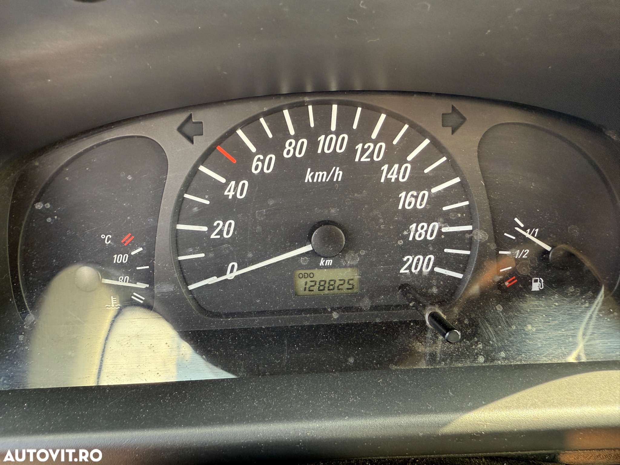 Opel Agila 1.0i Base - 5