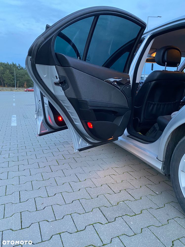 Mercedes-Benz Klasa E - 26