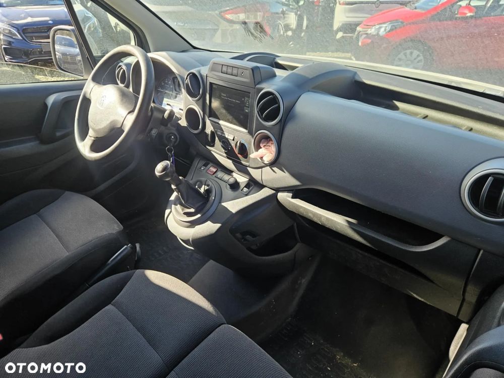 Peugeot PARTNER  3-OSOBOWY  1.6 eHDI - 11
