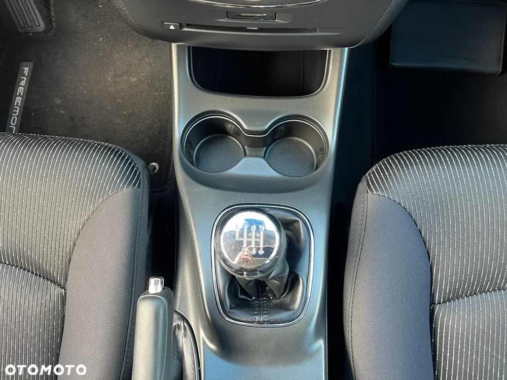 Fiat Freemont 2.0 Multijet 16V DPF Urban - 28