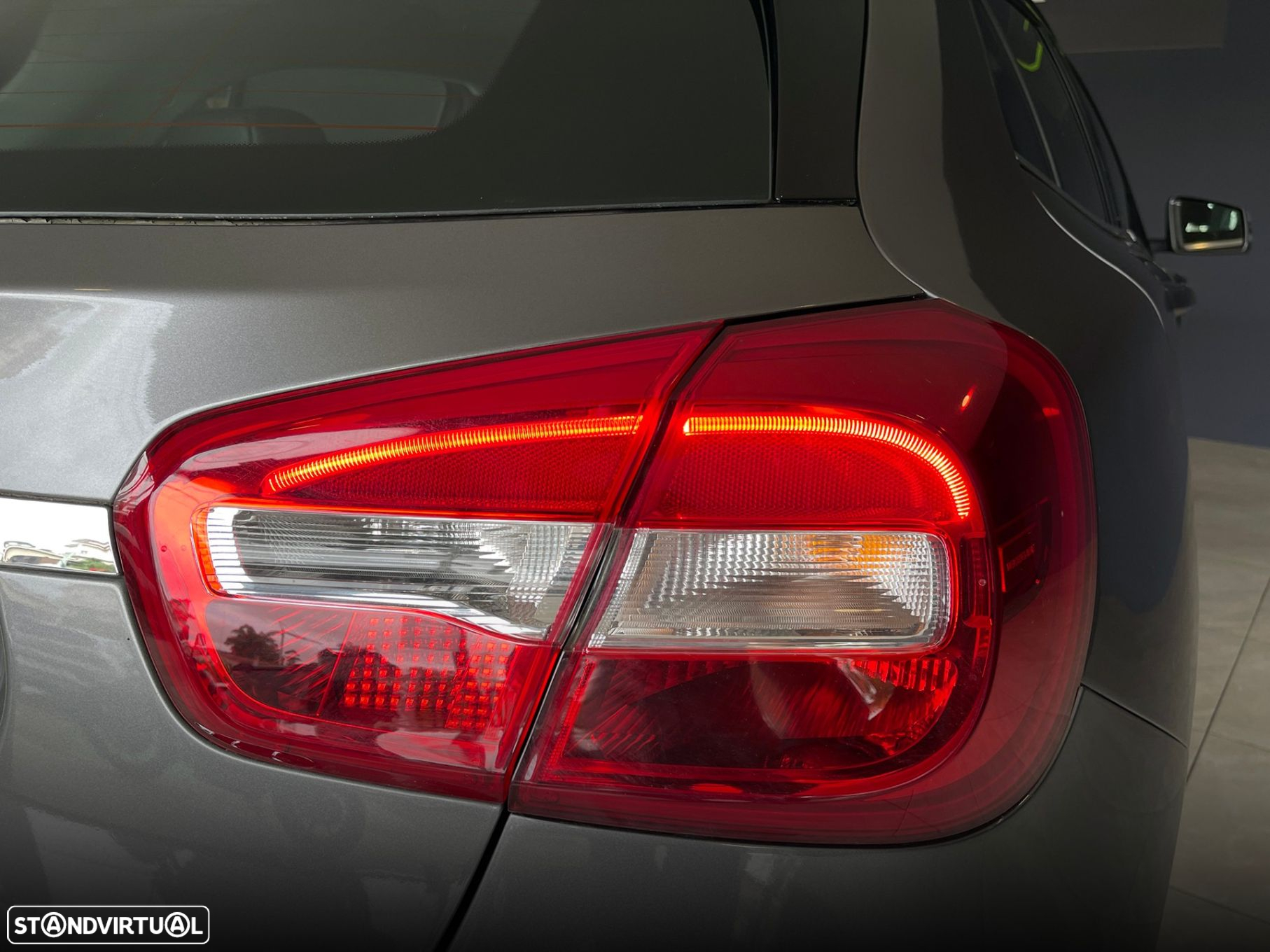 Mercedes-Benz GLA 200 d Urban - 13