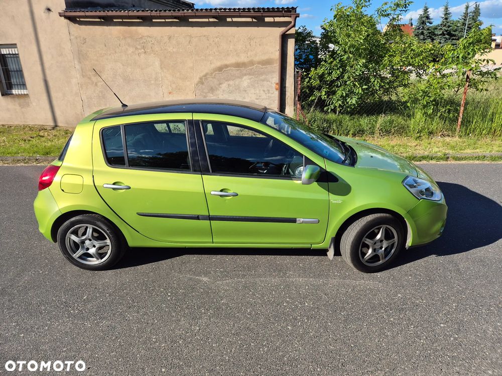 Renault Clio 1.2 16V Authentique - 5