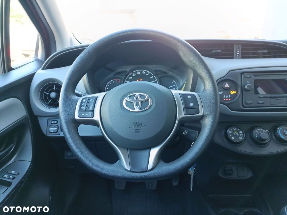 Toyota Yaris - 16