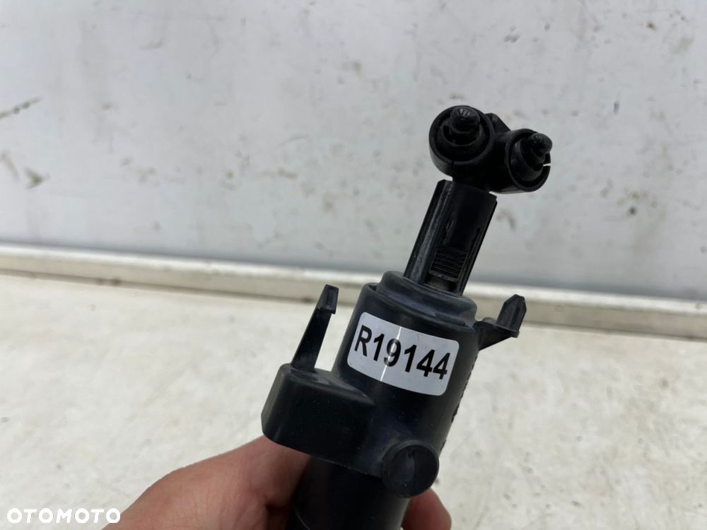 Dysza spryskiwaczy Mercedes w204 w212 07-16r. PRAWY spryskiwacz reflektora lampy prawej a2048600447 - 4