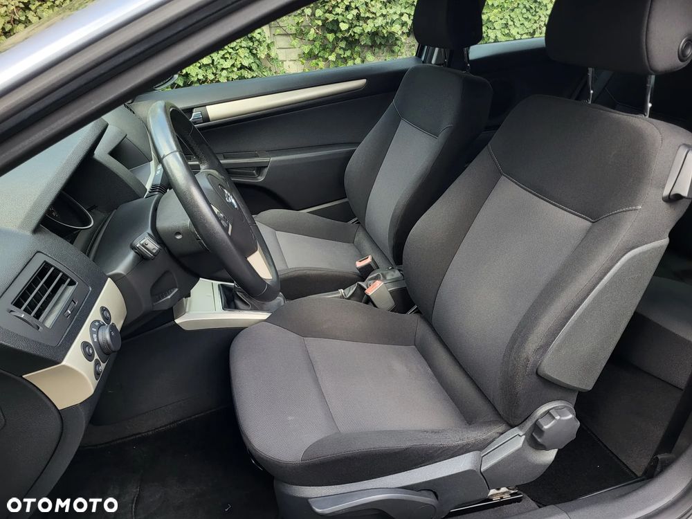 Opel Astra 1.6 - 8
