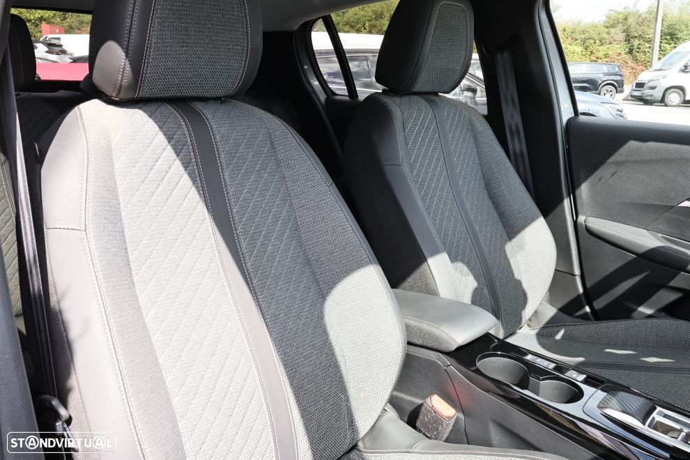 Peugeot e-208 51 kWh Allure - 12