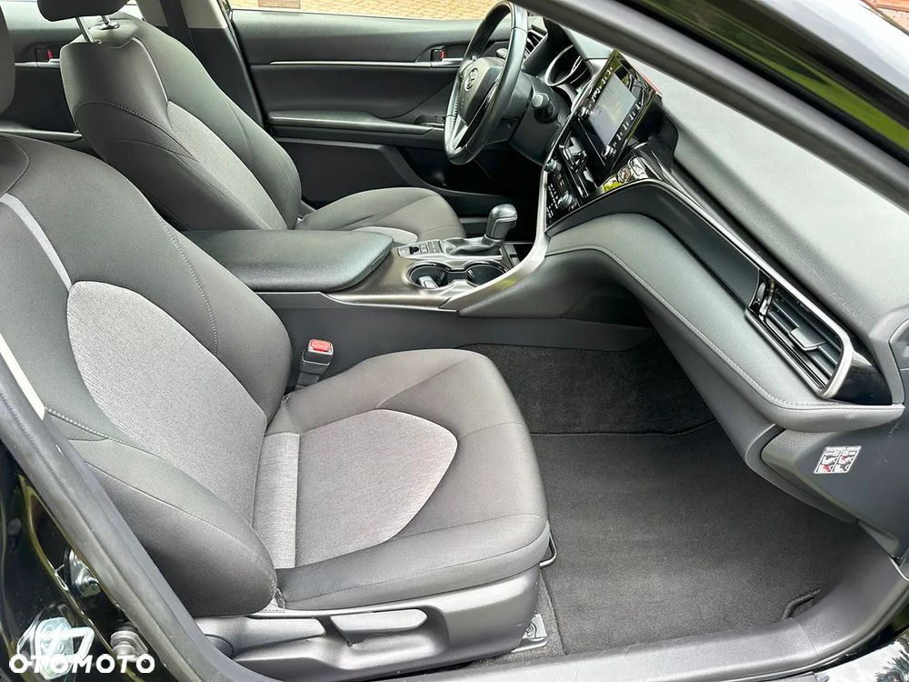 Toyota Camry 2.5 Hybrid Prestige CVT - 17