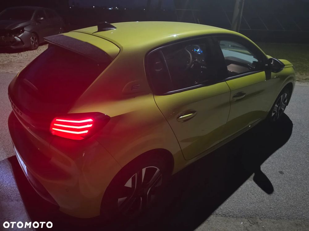 Peugeot 208 54kWh Allure - 2