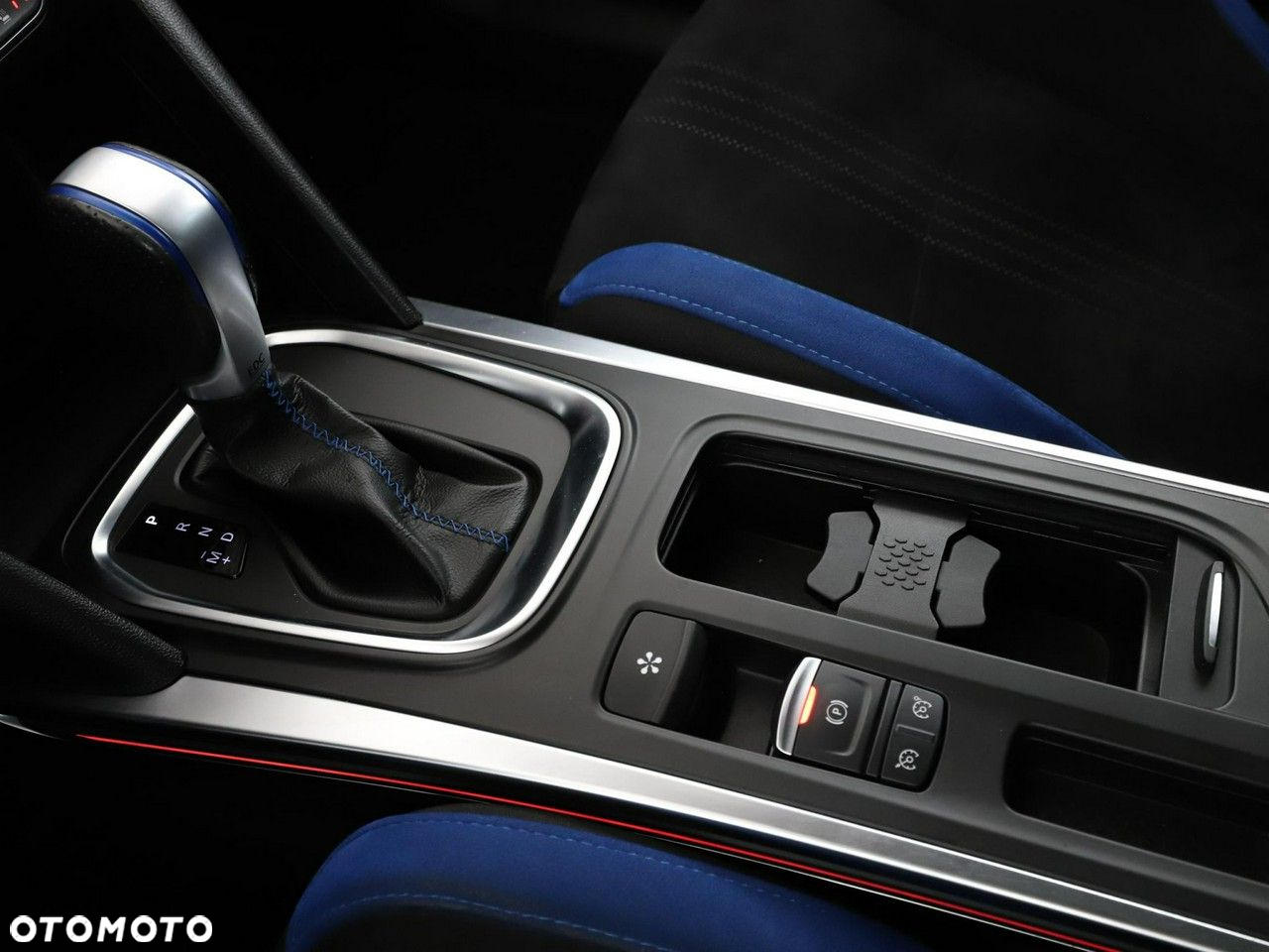 Renault Megane ENERGY TCe 205 EDC GT - 30