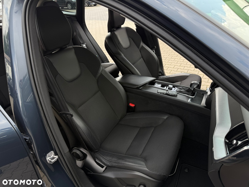 Volvo XC 60 D4 Geartronic Momentum Pro - 31
