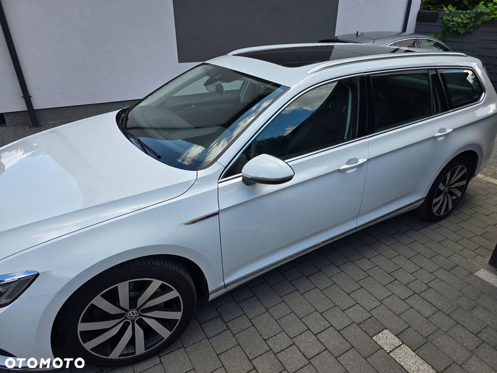 Volkswagen Passat - 12