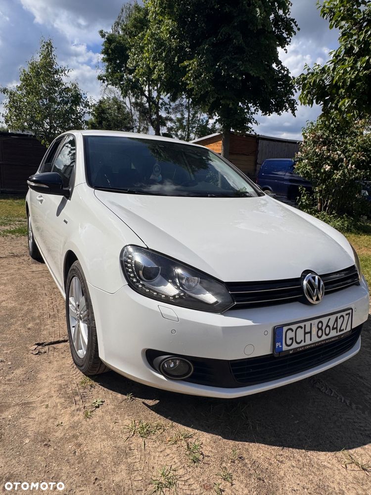 Volkswagen Golf - 1