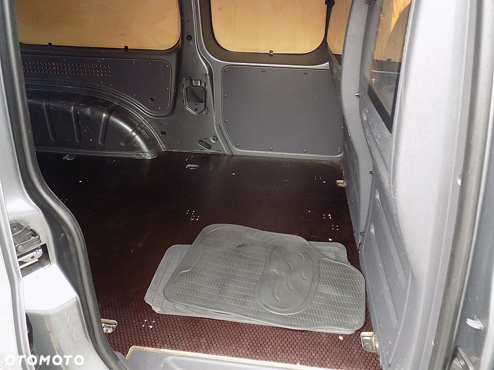 Volkswagen Caddy - 22