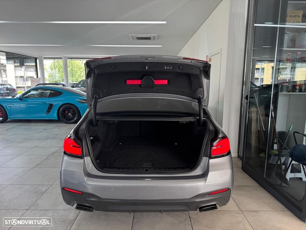 BMW 530 e Pack M - 10