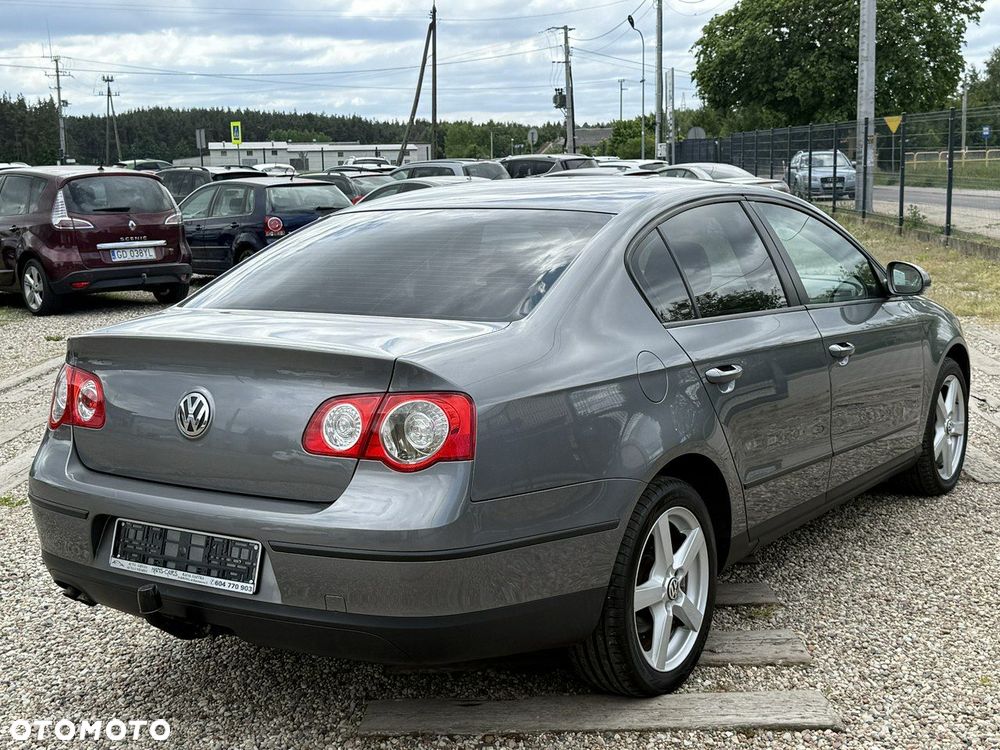 Volkswagen Passat - 15