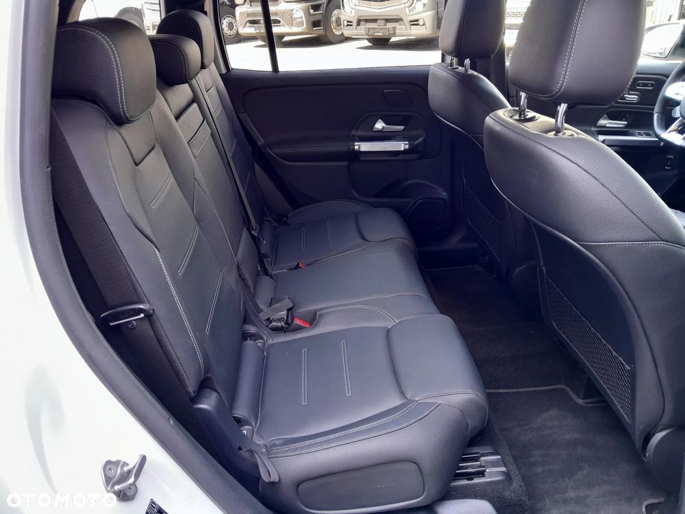 Mercedes-Benz GLB - 19