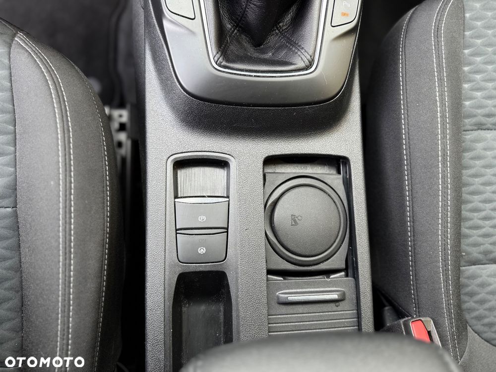 Ford Kuga 1.5 EcoBoost TITANIUM - 22