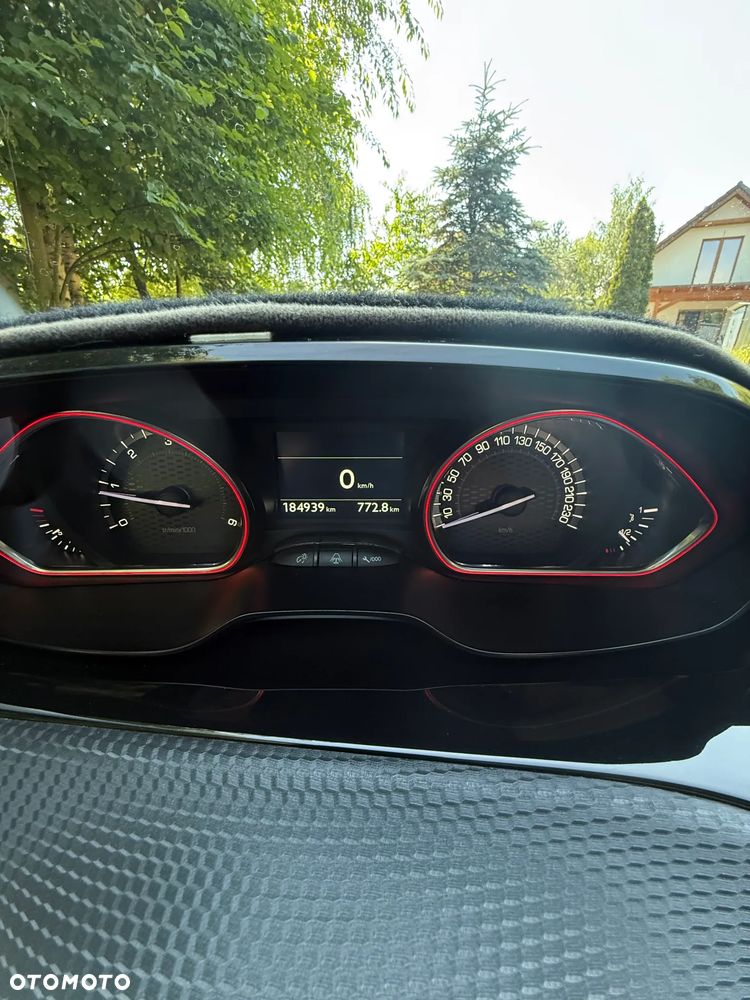 Peugeot 2008 BlueHDi FAP 120 STOP & START GT-Line Edition - 12