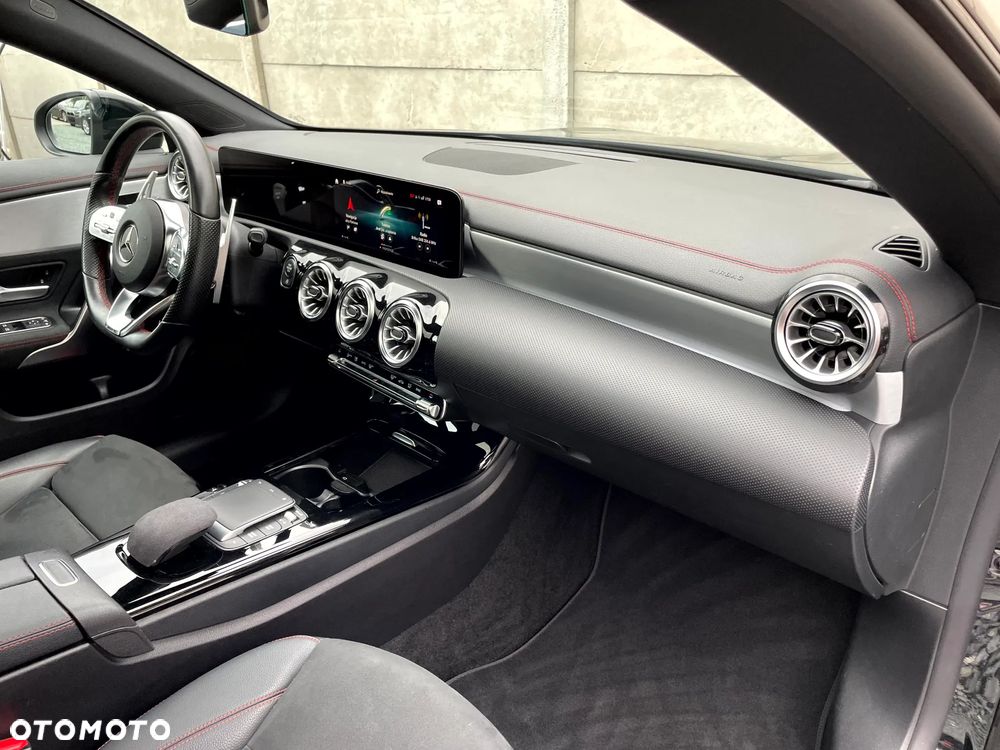 Mercedes-Benz CLA 200 d 8G-DCT AMG Line - 27