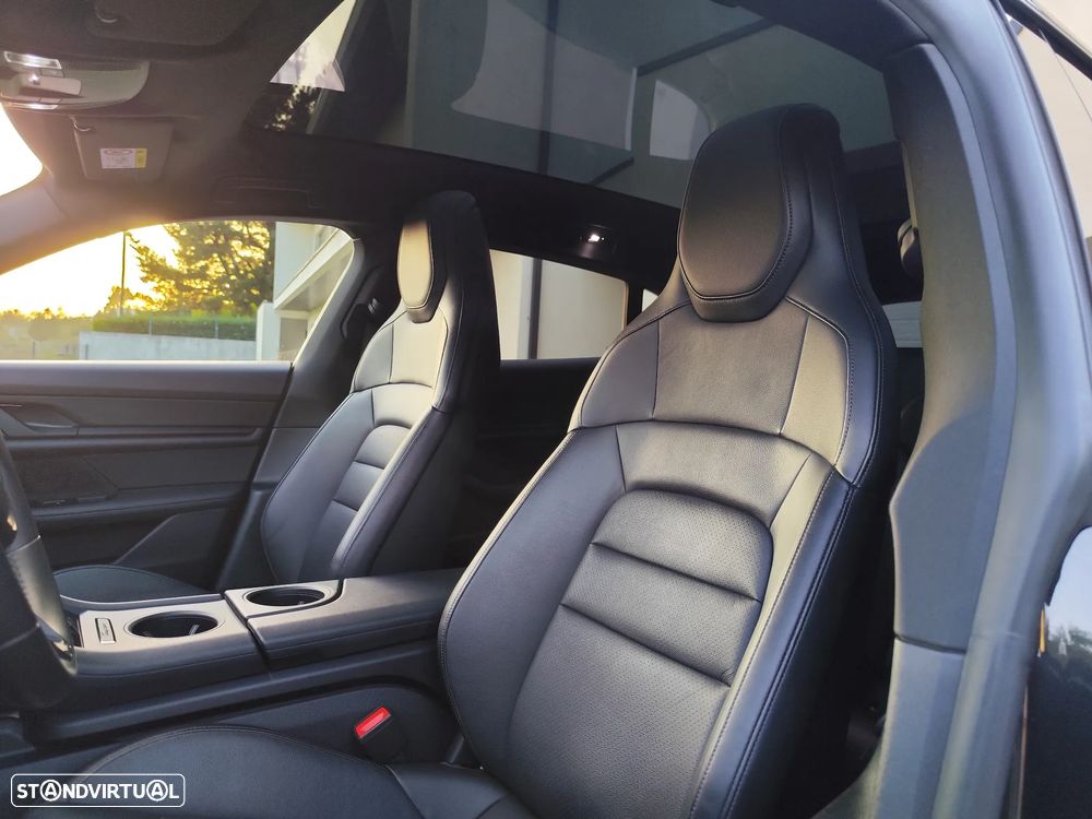 Porsche Taycan Sport Turismo Standard - 11