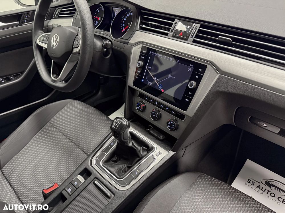Volkswagen Passat 2.0 TDI SCR Business - 16