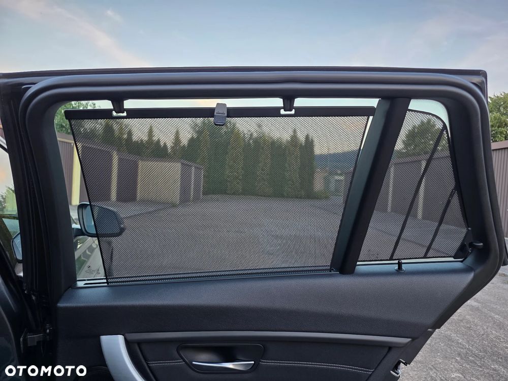 BMW Seria 3 320d - 30