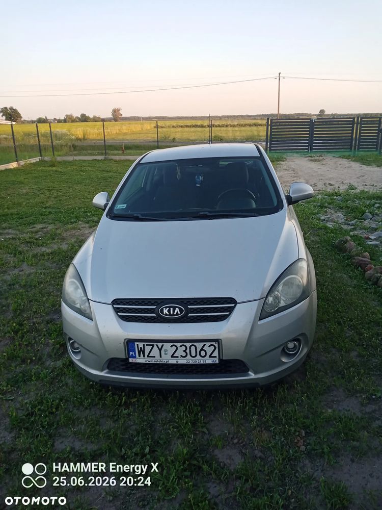 Kia Ceed - 10