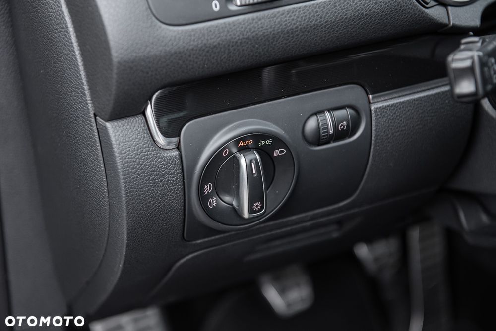 Volkswagen Golf 2.0 GTI - 23