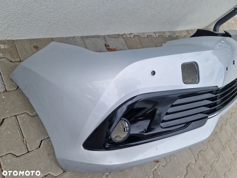 Zderzak Toyota Auris II lift 2015 - na pdc - 4