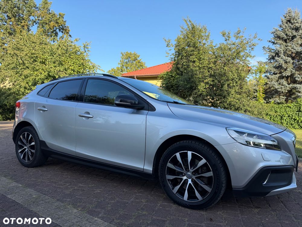 Volvo V40 Cross Country T3 Drive-E Dynamic Edition - 22