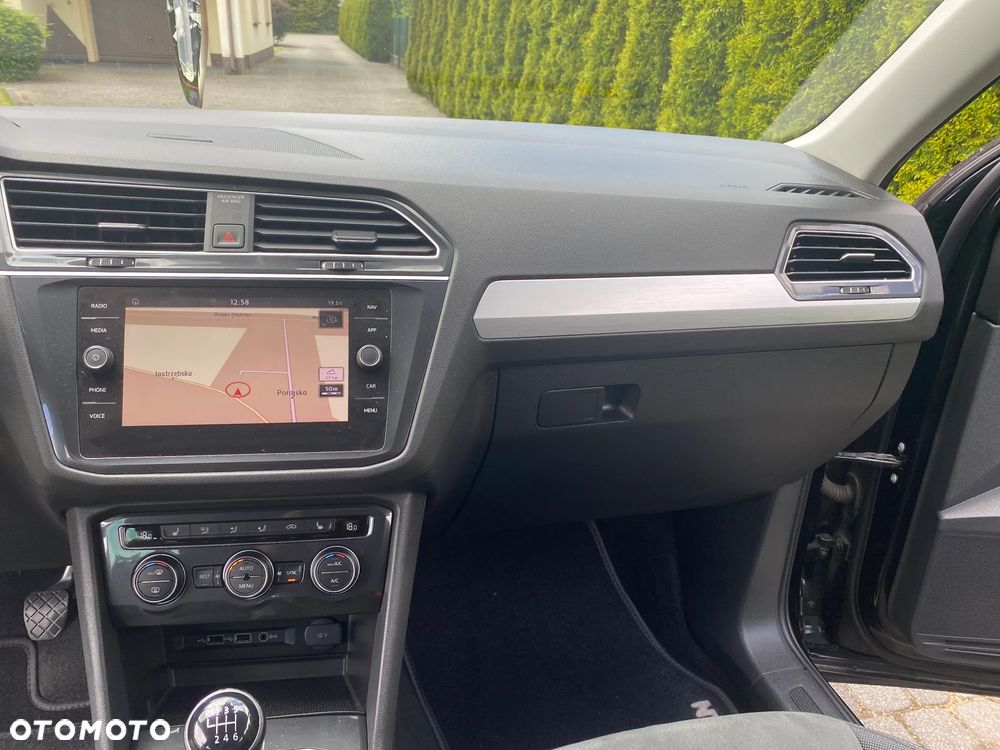 Volkswagen Tiguan 2.0 TDI SCR Elegance - 23