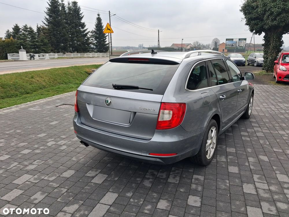 Skoda Superb 2.0 TDI DSG Exclusive - 4