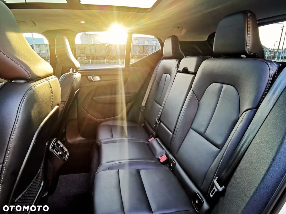 Volvo XC 40 B5 AWD Ultimate Dark - 9