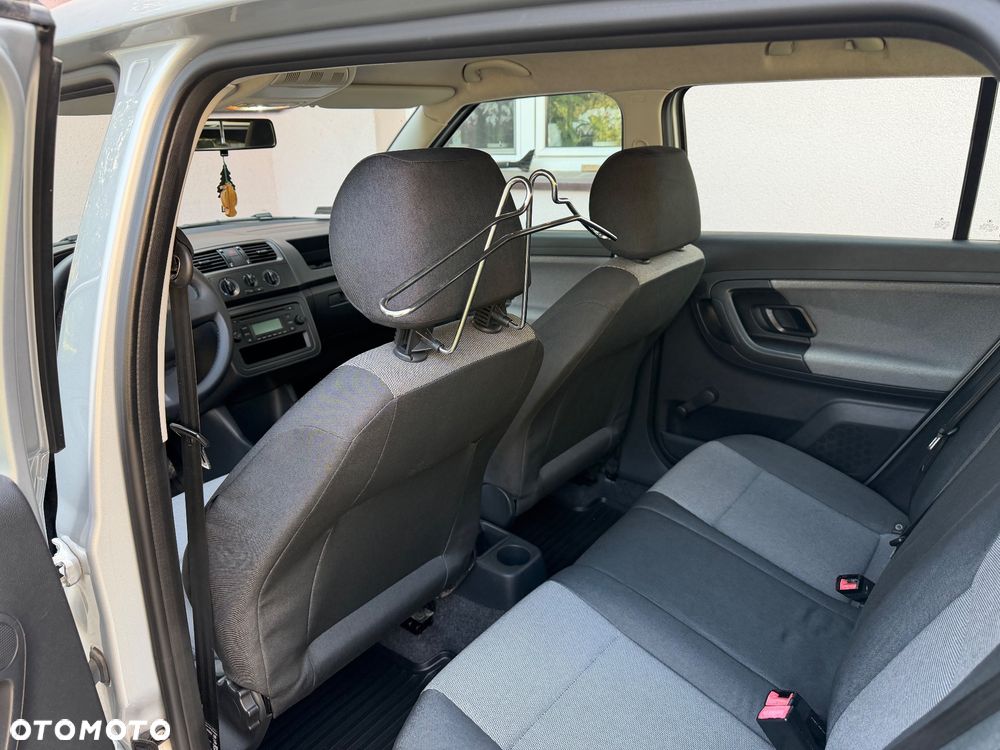 Skoda Fabia 2014 photo 4