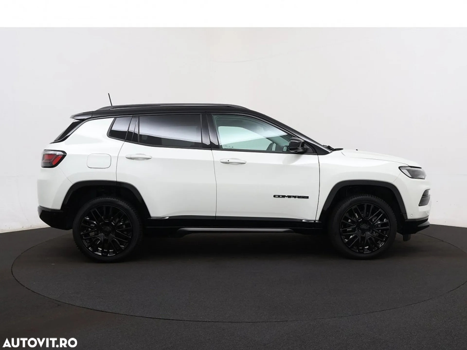 Jeep Compass - 4