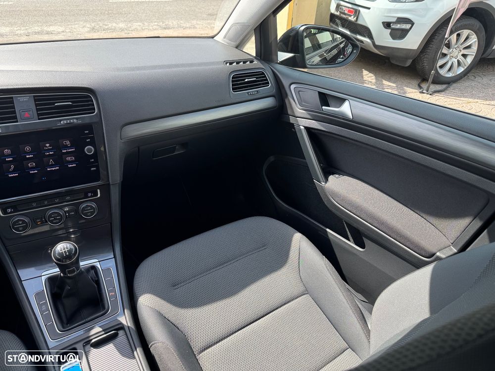 VW Golf Variant 1.6 TDi Confortline - 29