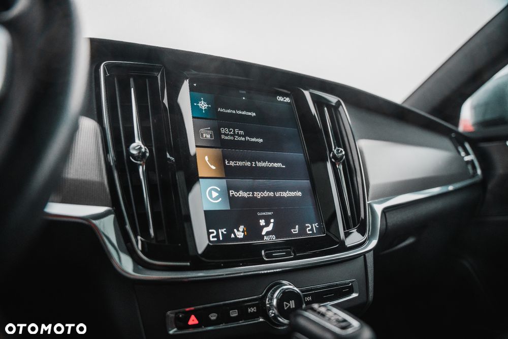 Volvo V90 D5 SCR AWD Momentum Pro - 20