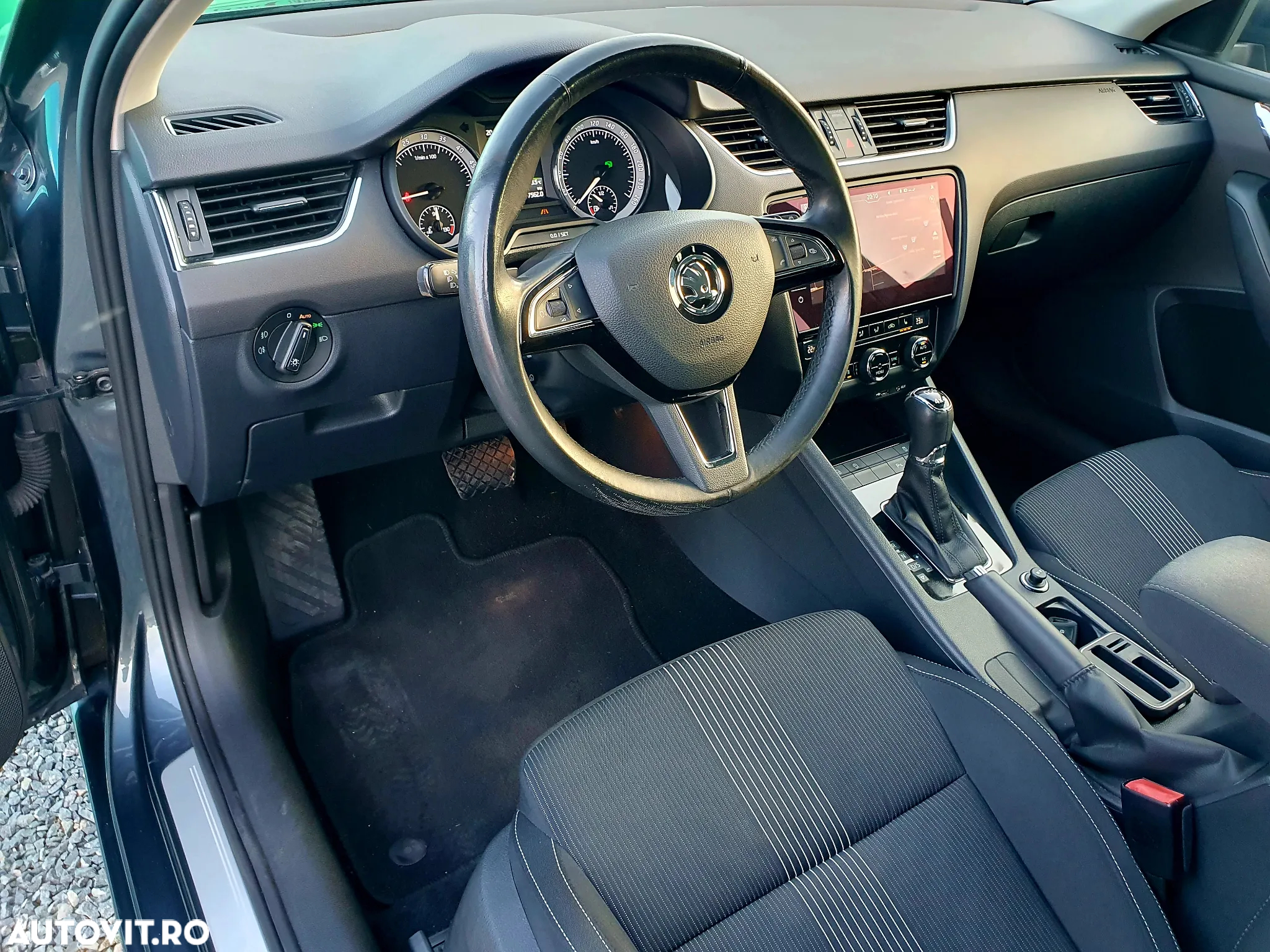 Skoda Octavia 2.0 TDI 4x4 DSG Style - 10