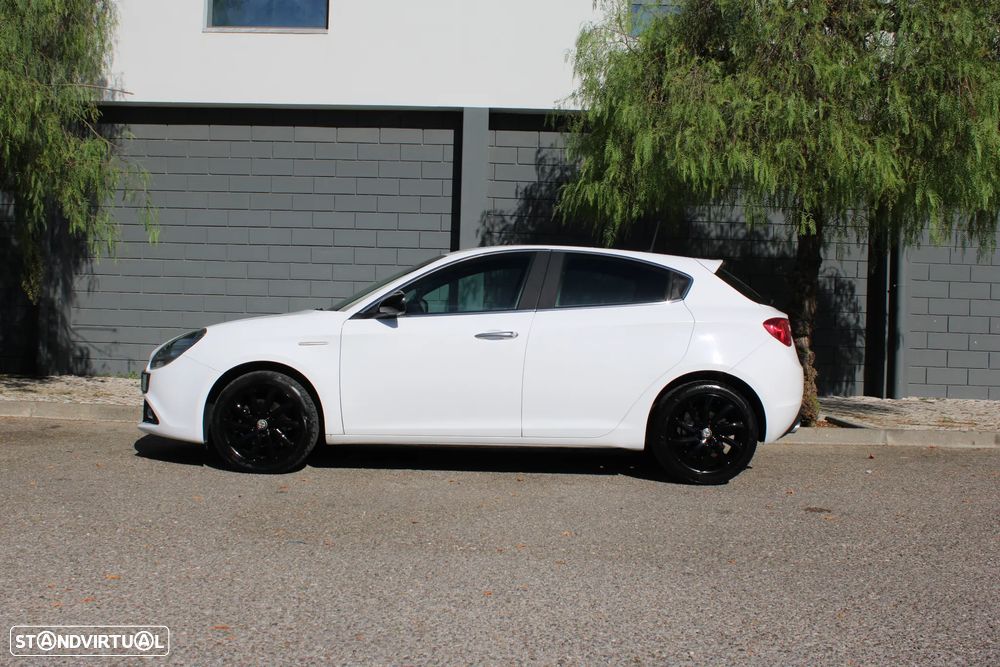 Alfa Romeo Giulietta - 8