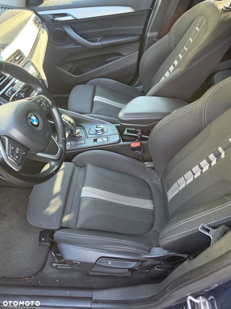 BMW X1 sDrive18i - 13