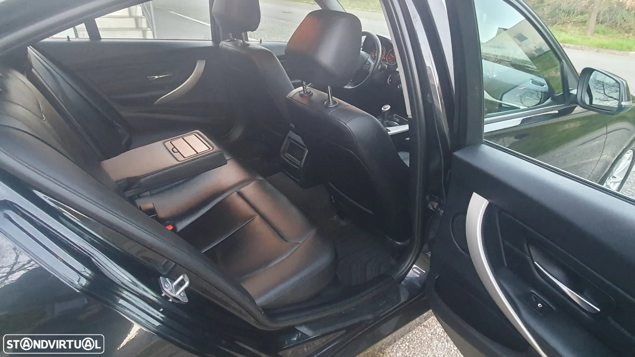 BMW 318 d Line Luxury - 21