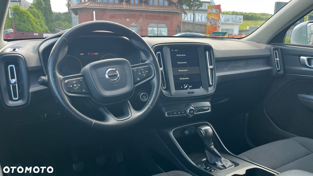 Volvo XC 40 T3 Momentum - 8