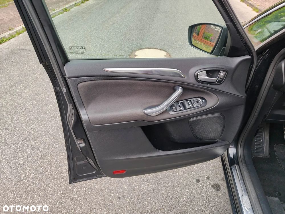 Ford S-Max - 33