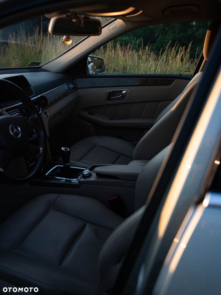 Mercedes-Benz Klasa E 220 CDI Elegance - 13