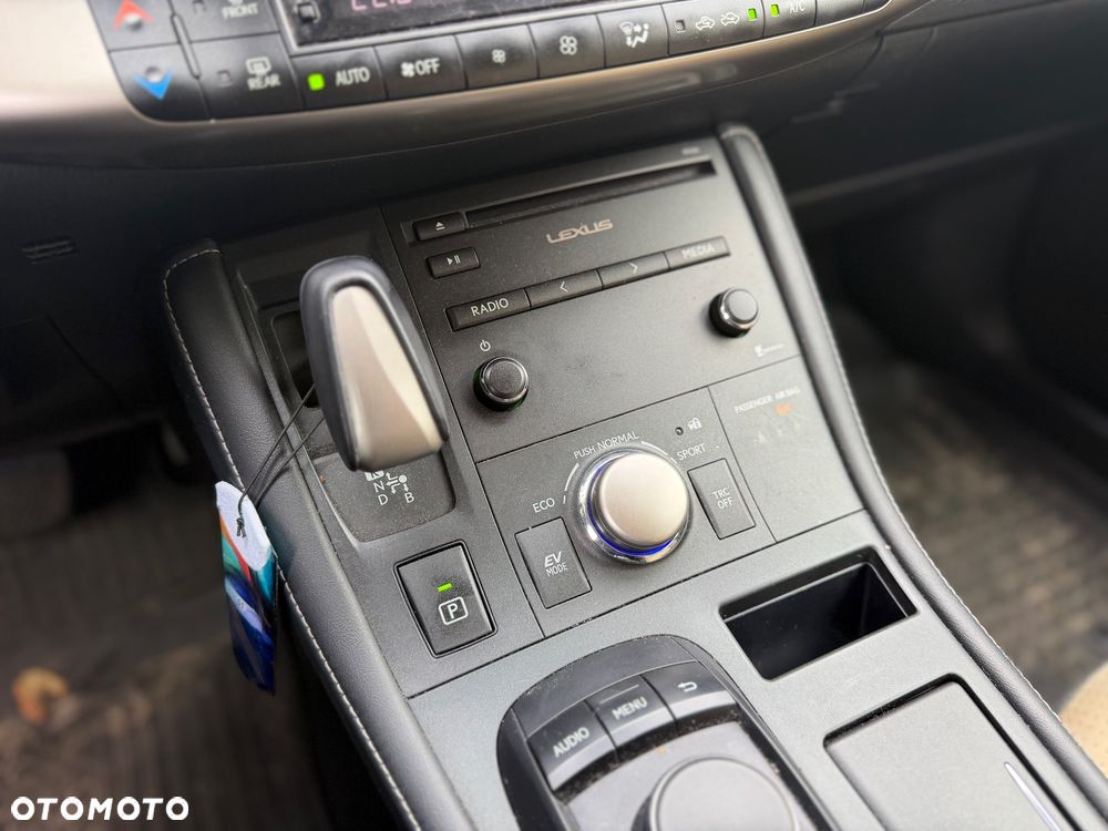 Lexus CT 200h Elegance EU6 - 19